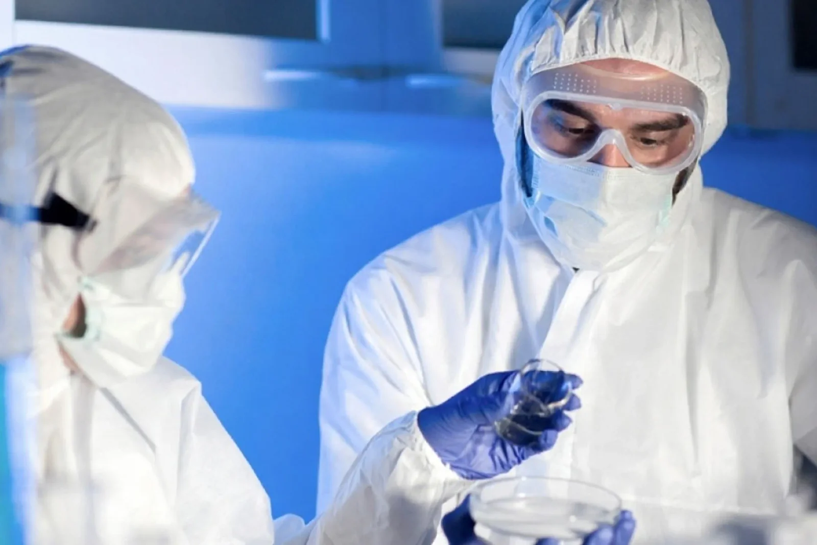 2019 - A cleanroom-standard production line opens.